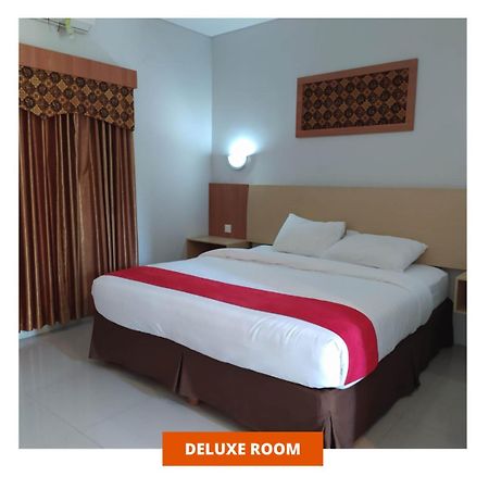 Wanitatama Hotel & Convention Hall Pakualaman Экстерьер фото